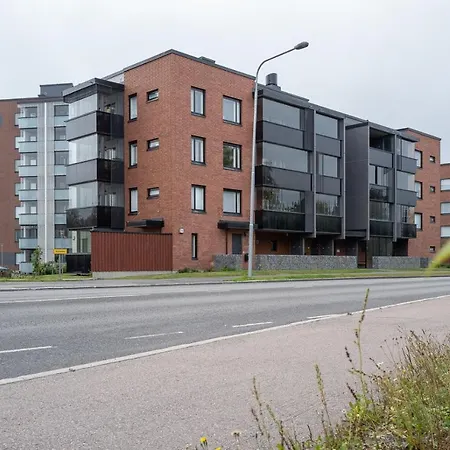 Spacious And Cozy, Well Equipped, 2 Bedroom In Great Location Apartment *