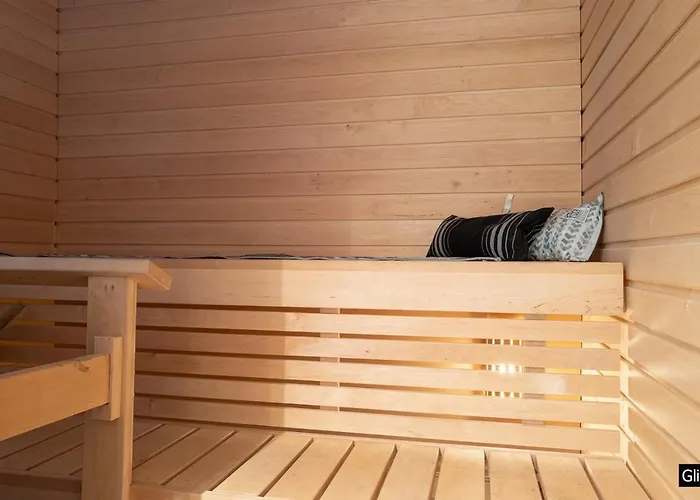 Spacious And Cozy, Well Equipped, 2 Bedroom In Great Location Tammerfors